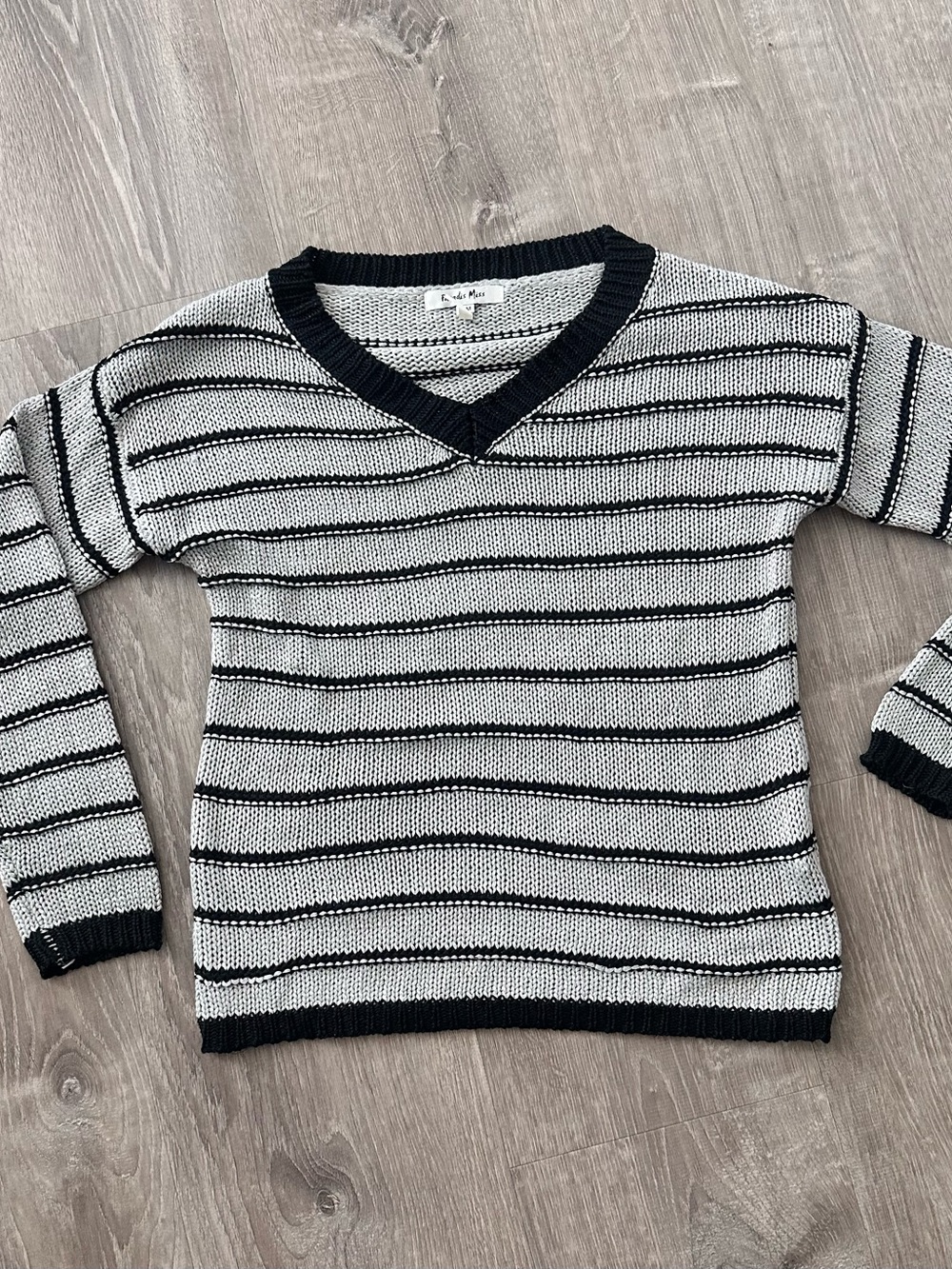 Paradis Miss Black Gray & White Striped V-Neck Sweater S/M